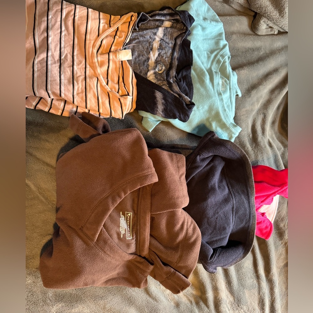Bundle of tops women’s large